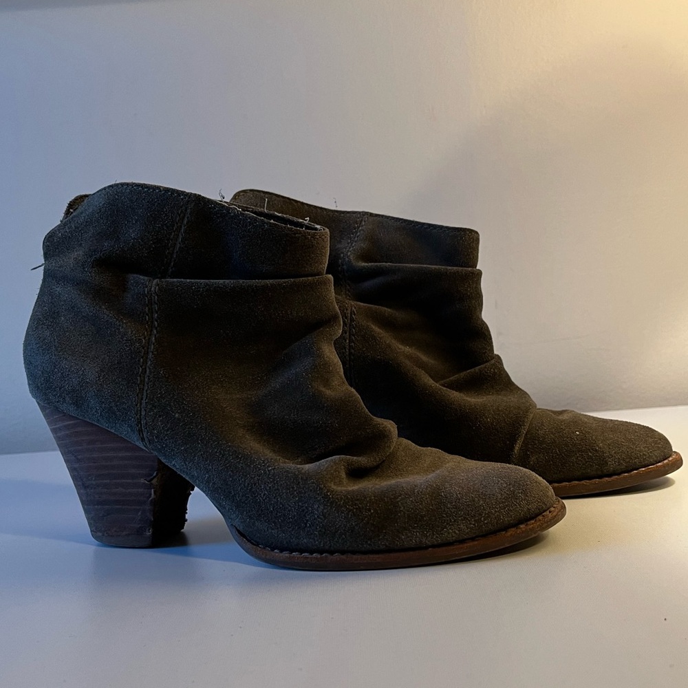 Splendid Olive Green Rouched Suede Booties